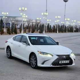 Lexus ES 300h 2021