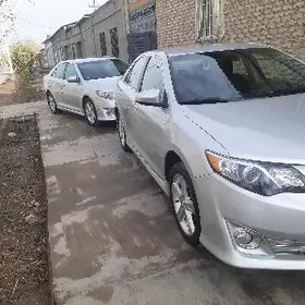 Toyota Camry 2013