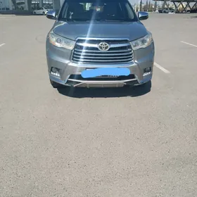 Toyota Highlander 2016