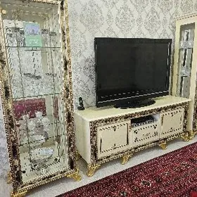 Potstawka & Telewizor bile