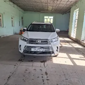 Toyota Highlander 2016