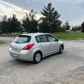 Nissan Versa 2009
