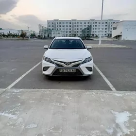 Toyota Camry 2020