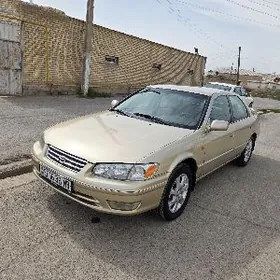 Toyota Camry 2000