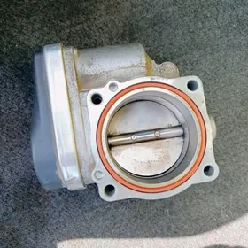 zaslonka kareyka e39