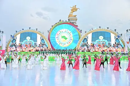 Arkadag şäherinde Gurbanguly Berdimuhamedow adyndaky Haýyr-sahawat gaznasynyň 5 ýyllygy bellenildi