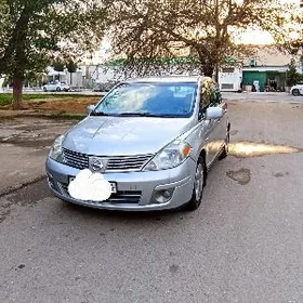 Nissan Versa 2010