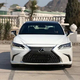 Lexus ES 350 2019