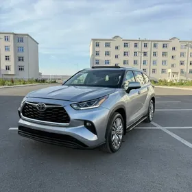 Toyota Highlander 2023
