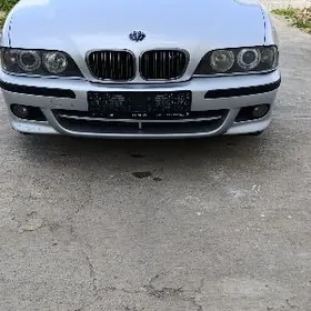 BMW E39 2000