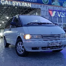 Toyota Previa 1991