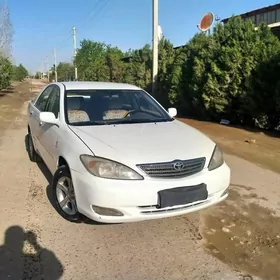 Toyota Camry 2004