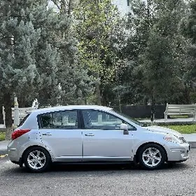 Nissan Versa 2010