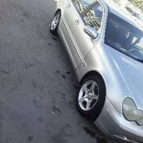 Mercedes-Benz C250 2003