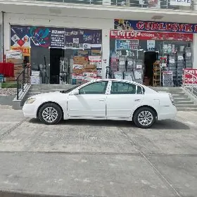 Nissan Altima 2005