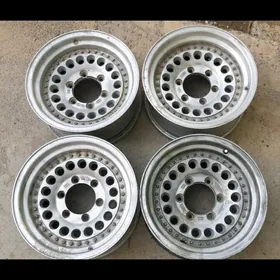 Off road 15-lik jip diska