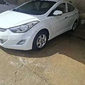 Hyundai Elantra 2013