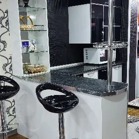 кухонный  гарнитур.с бурной ст