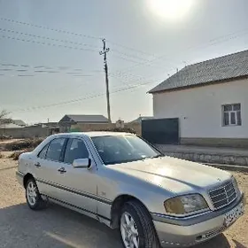 Mercedes-Benz 230E 1995