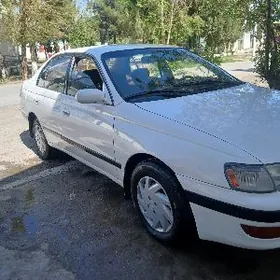 Toyota Corona 1995