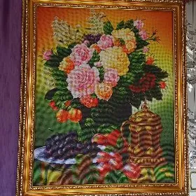 картина и книги