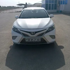 Toyota Camry 2018