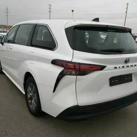 Toyota Sienna 2022
