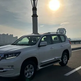 Toyota Land Cruiser Prado 2022