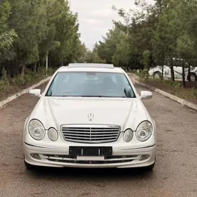 Mercedes-Benz E320 2003