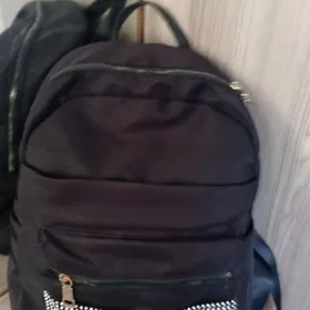 Mekdep papkalary we sumkalar