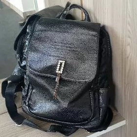 Mekdep papkalary we sumkalar