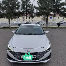 Hyundai Elantra 2022