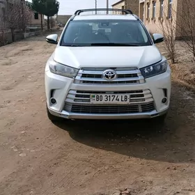 Toyota Highlander 2019