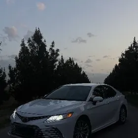 Toyota Camry 2023
