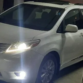 Toyota Sienna 2017