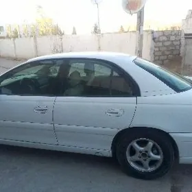 Opel Omega 2001