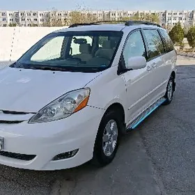 Toyota Sienna 2008