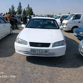 Toyota Camry 2001