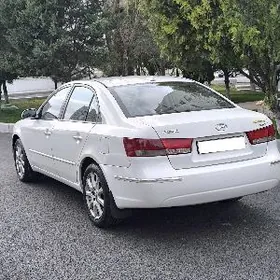 Hyundai Sonata 2011