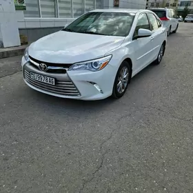 Toyota Camry 2016