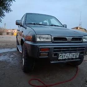 Nissan Terrano 1998
