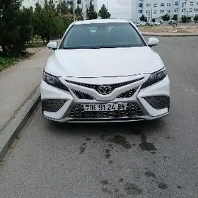 Toyota Camry 2022