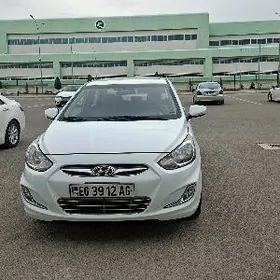 Hyundai Accent 2014