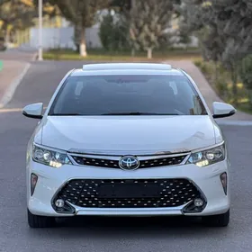 Toyota Camry 2018