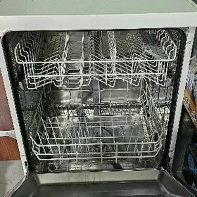 Посуда мойчная машина