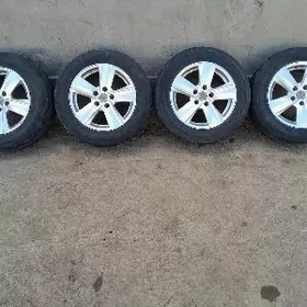 Toyota diska  215 / 60 / 16