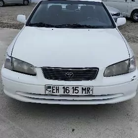 Toyota Camry 2001