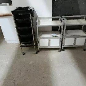 столик стешен парикмахерская