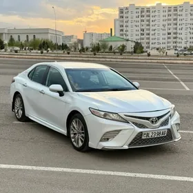 Toyota Camry 2021