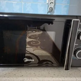 МИКРОВАЛНОВКА